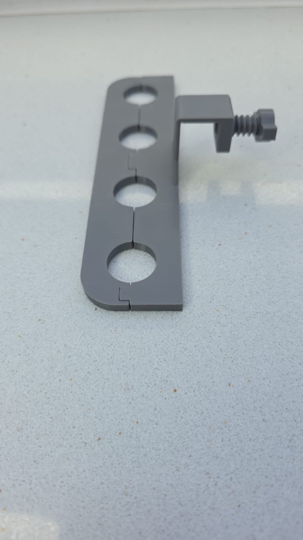 Kiemenkumpel® 4-fach Aquarien-Pflanzenhalter mit Klicksystem Grau