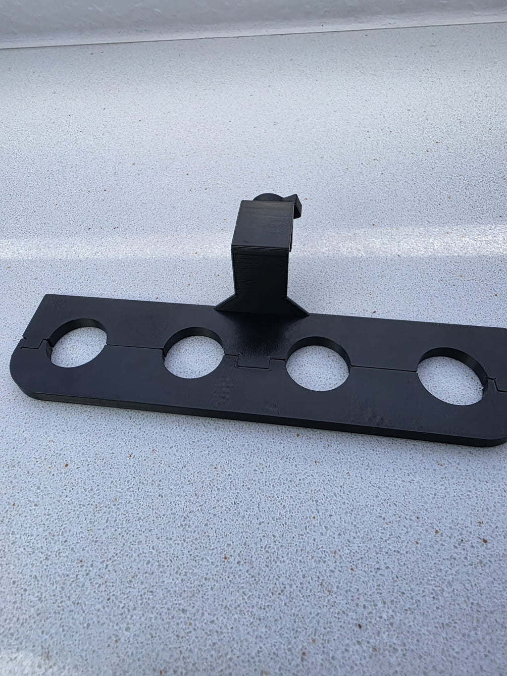 Kiemenkumpel® 4-fach Aquarien-Pflanzenhalter mit Klicksystem Schwarz