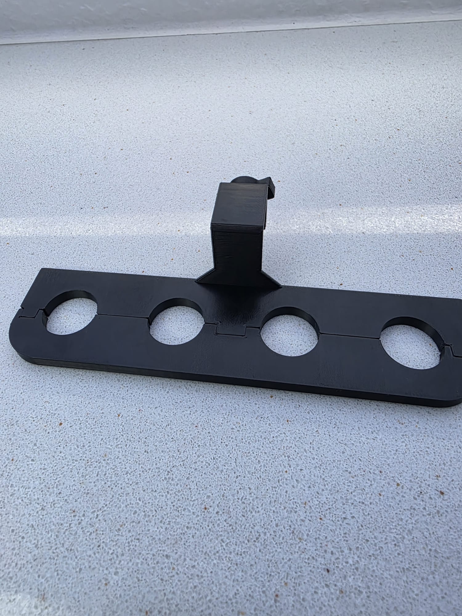 Kiemenkumpel® 4-fach Aquarien-Pflanzenhalter mit Klicksystem Schwarz